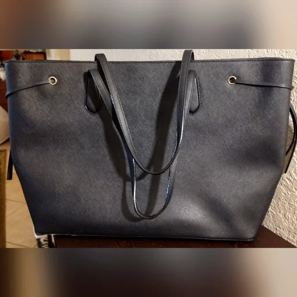 Kate Spade Laurel Way Ari Tote Bag XL - Picture 4 of 8